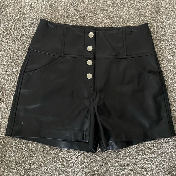 Guess faux leather shorts - Picture 1 of 2